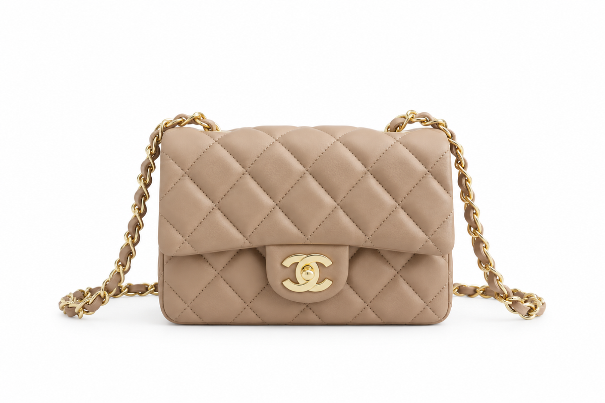 CHANNEL Quilted Shoulder Bag